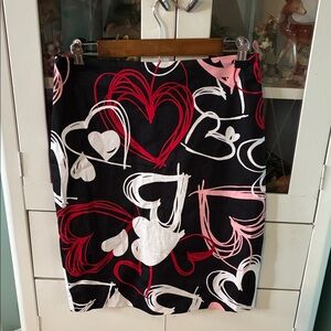 New York & Company sz 4 Heart Patterned Skirt - Black, Red, White euc